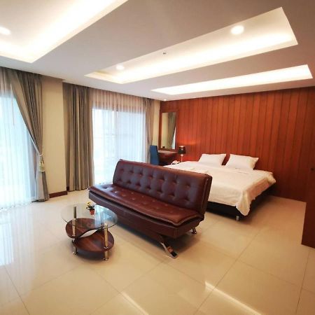 Private 111 Square Meters 2 Bedrooms City Chiangmai Чиангмай Экстерьер фото