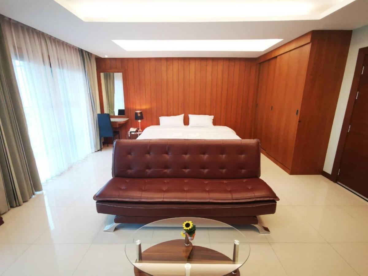 Private 111 Square Meters 2 Bedrooms City Chiangmai Чиангмай Экстерьер фото